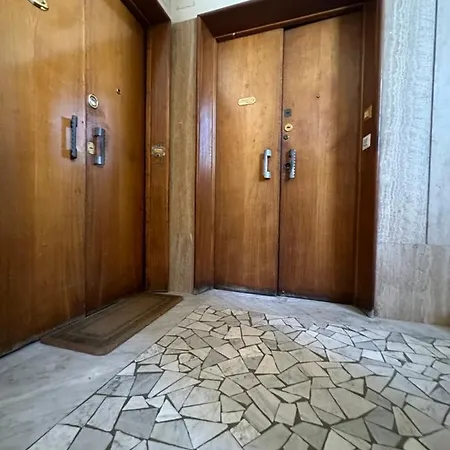 Apartman Delfina Vomero *